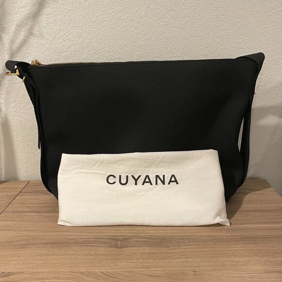 Cuyana Oversized Recycled Sling Bag, messenger bag - Picture 3 of 6